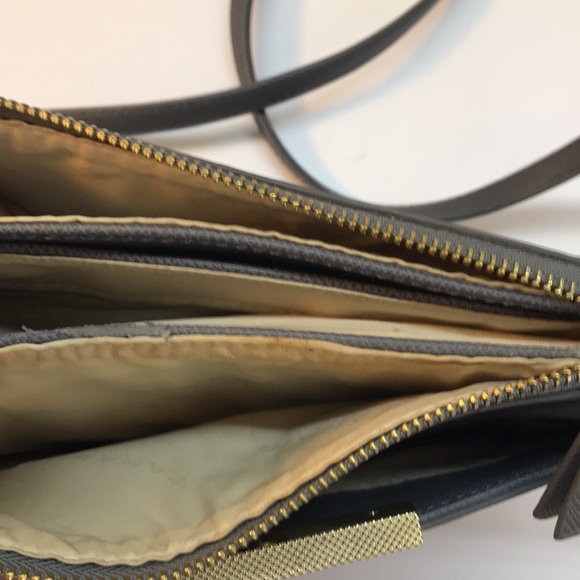 TAHARI Gray Crossbody Bag - Picture 8 of 12